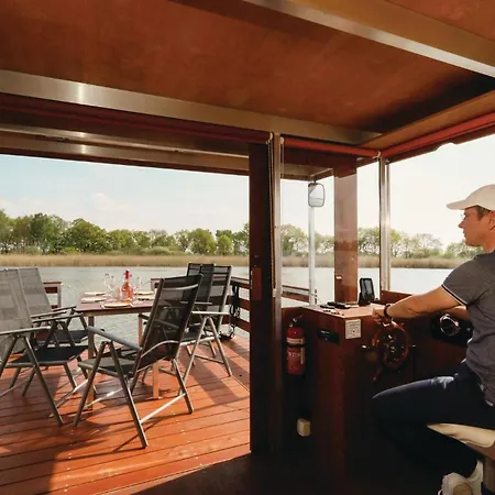 2 Bedroom Amazing Ship In 3* Radewege
